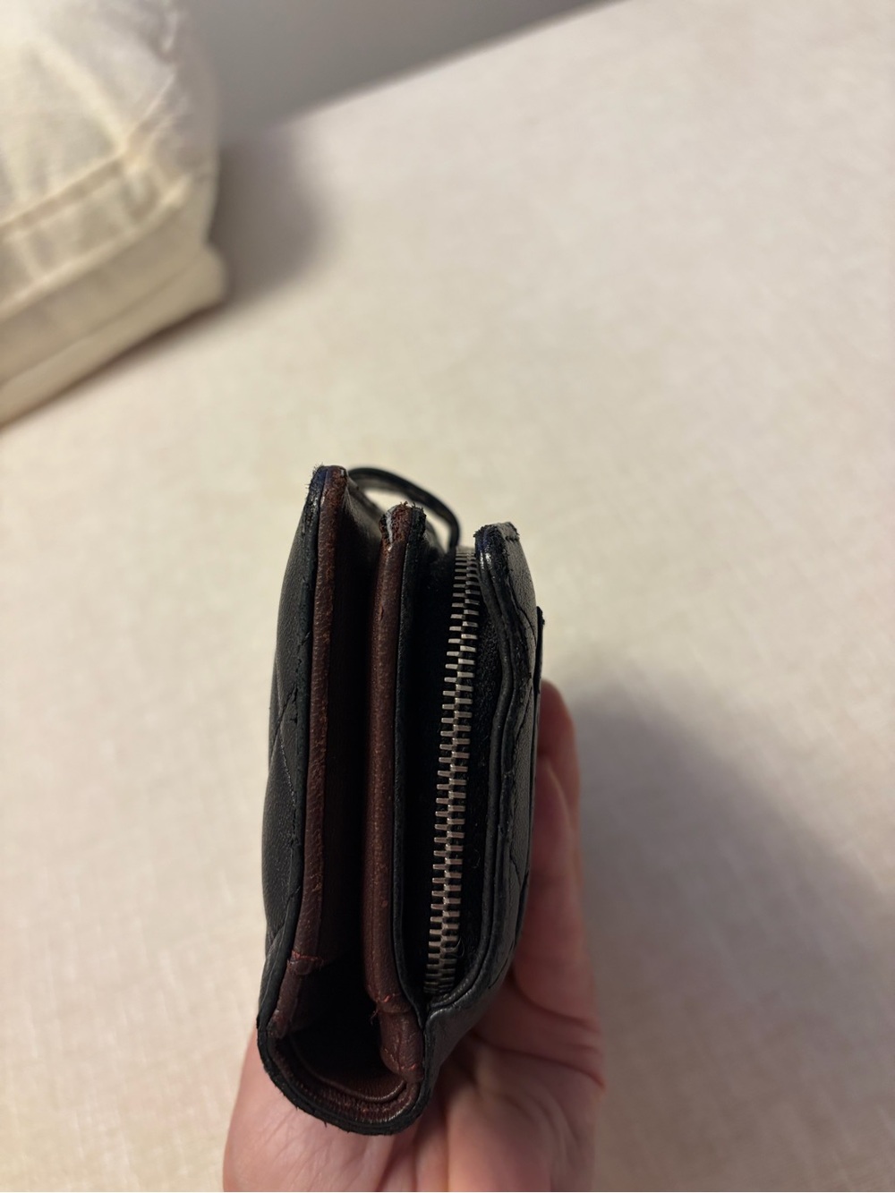 Authentic CHANEL Black Quilted soft Leather Snap Wallet with Silver CC Emblem - Picture 3 of 13